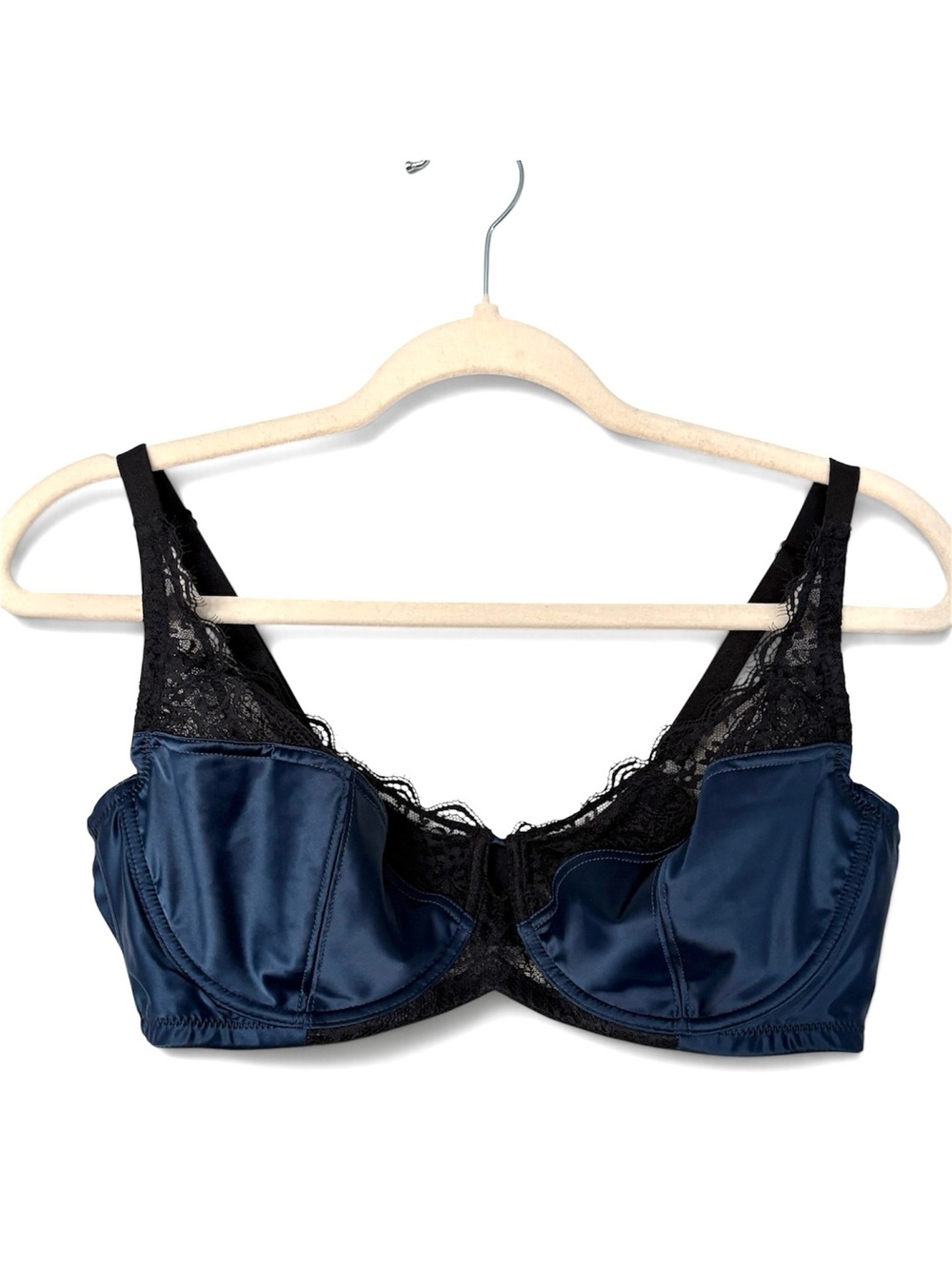 Lace-Trim Satin Bra in Navy Blue Understance 36D